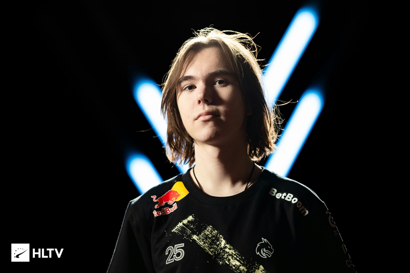 程依然充满 程依然充满