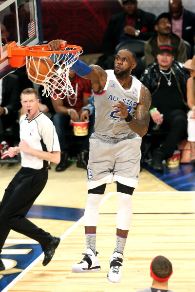 的前场输出 的前场输出